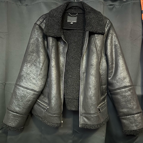 Like🆕 Faux Shearling Jacket BR - Picture 3 of 8